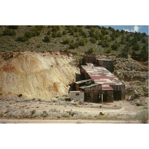 In 1990 the Buck and Henry mill was the most impressive ruin left at Lower Rochester.